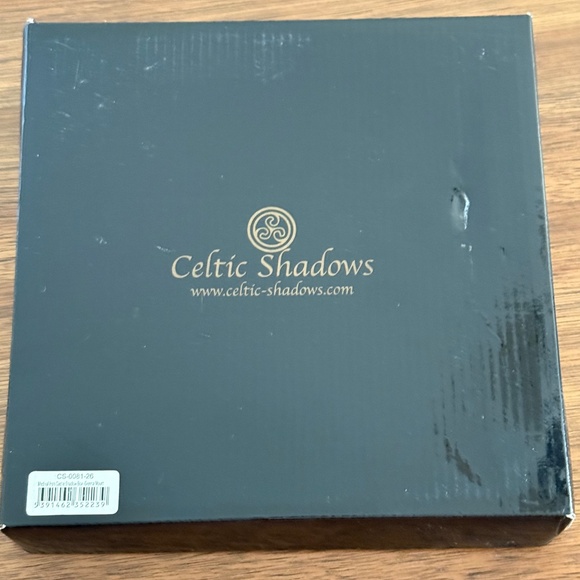 Celtic Shadow Box Collection Bronze Medieval Irish Castle Vintage New in Box - Picture 4 of 5